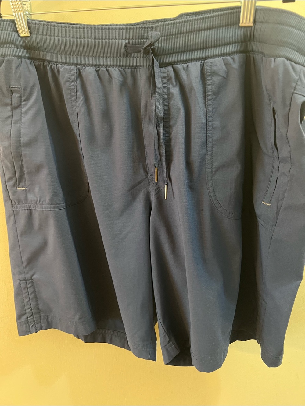 L.L. Bean Men’s Navy Elastic Drawstring Athletic Shorts Size XL